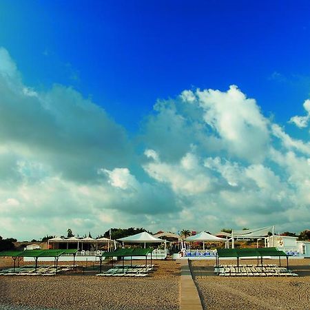 Aska Costa Holiday Club Side Exterior photo