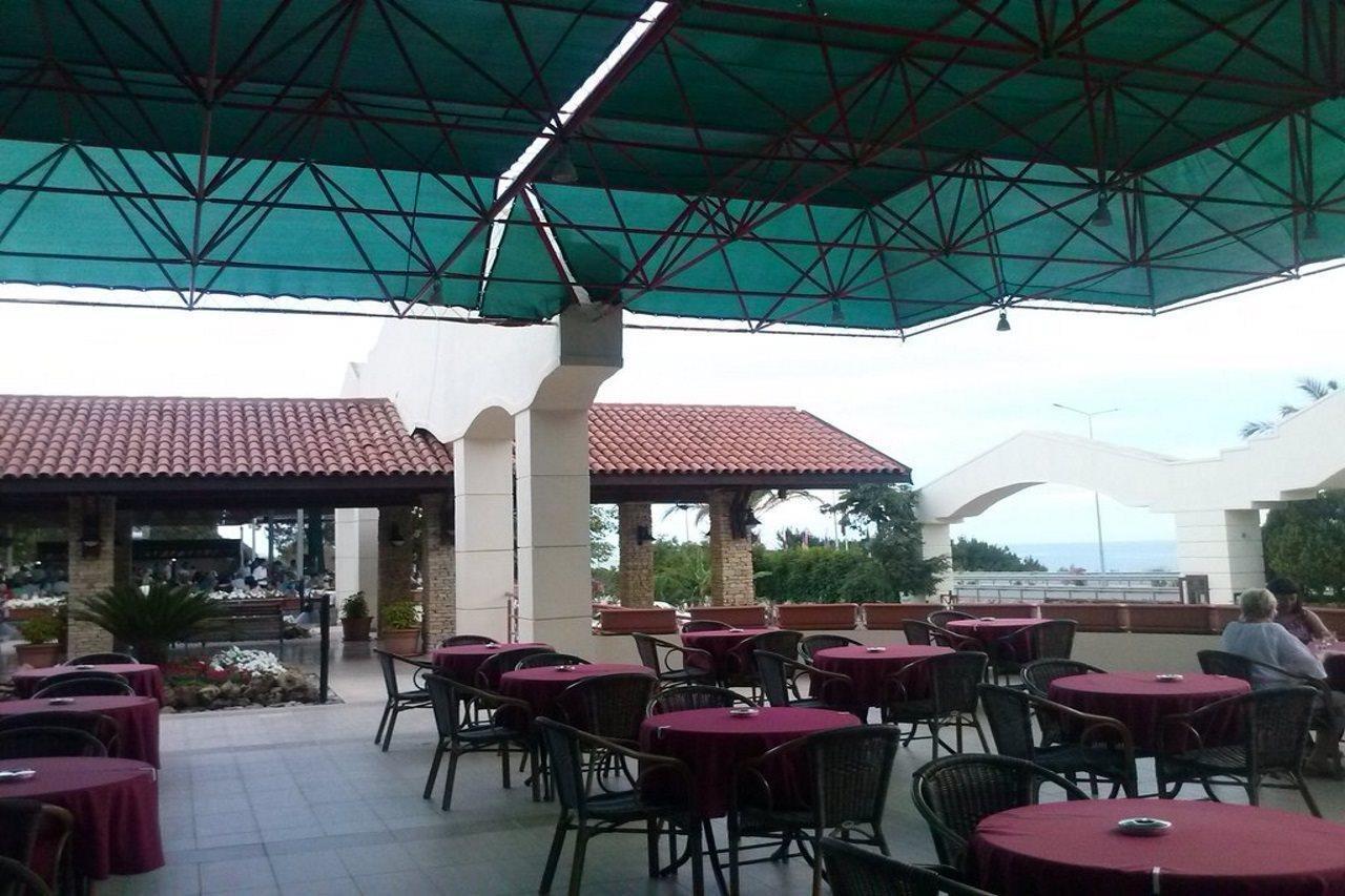 Aska Costa Holiday Club Side Exterior photo