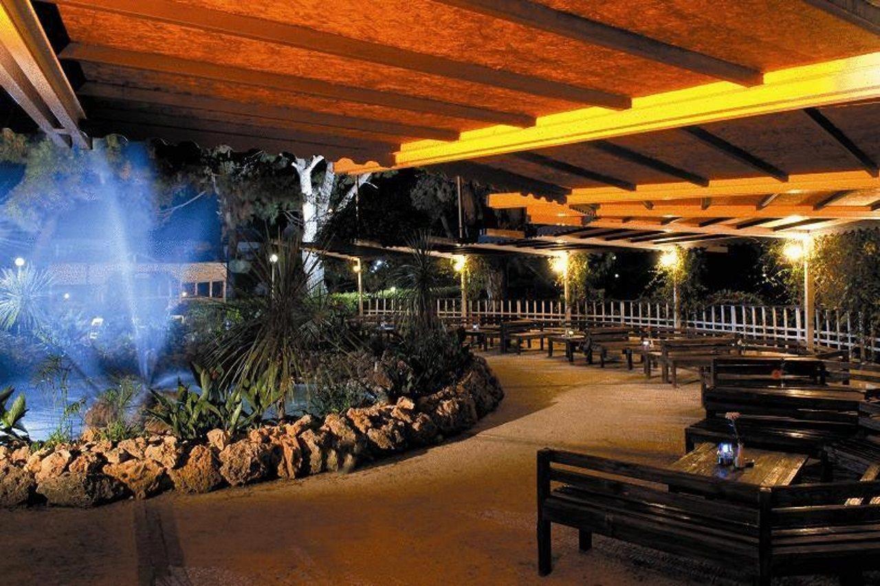 Aska Costa Holiday Club Side Exterior photo