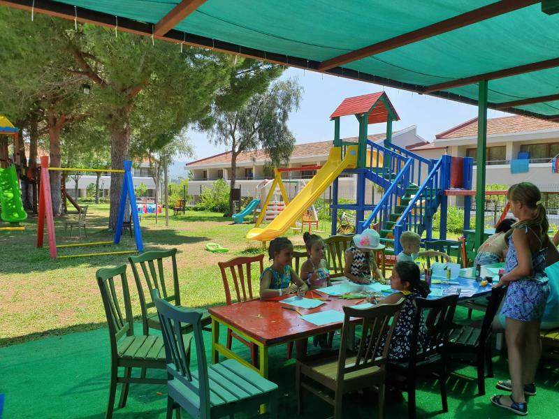 Aska Costa Holiday Club Side Exterior photo