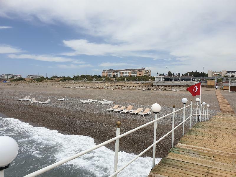 Aska Costa Holiday Club Side Exterior photo